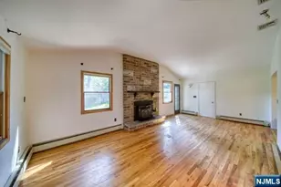 57 N Crest Dr, Cresskill, NJ 07626 - Photo 5