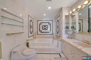 55 Victoria Pl, Fort Lee, NJ 07024 - Photo 27