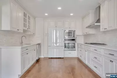 55 Victoria Place, Fort Lee, NJ 07024 - Photo 15