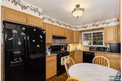 431 Blanchard Terrace, Hackensack, NJ 07601 - Photo 9