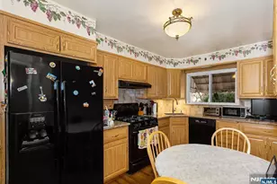 431 Blanchard Terrace, Hackensack, NJ 07601 - Photo 9