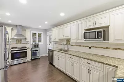 473 Lincoln Drive, Paramus, NJ 07652 - Photo 13