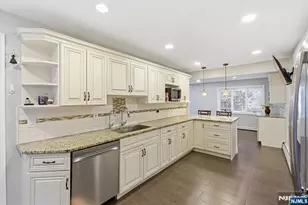 473 Lincoln Dr, Paramus, NJ 07652 - Photo 11