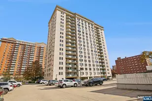 125 Prospect Ave 17G, Hackensack, NJ 07601 - Photo 23