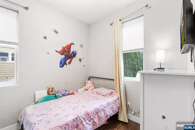 402 Cliff Street, Fairview, NJ 07022 - Photo 13