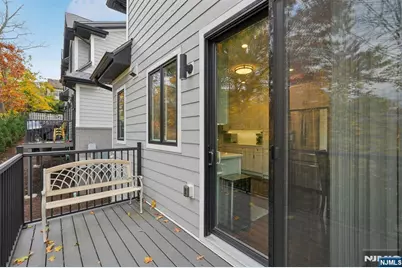 555 Edgewater Avenue 103 Reserve Ct. #103 Reserve Ct., Ridgefield, NJ 07657 - Photo 47