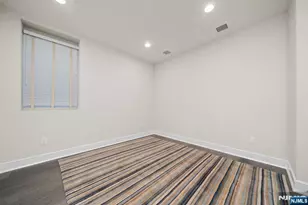 319 Franklin Pl, Paramus, NJ 07652 - Photo 49