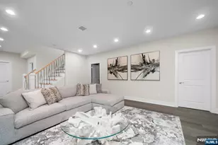 319 Franklin Pl, Paramus, NJ 07652 - Photo 41