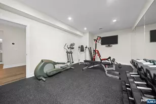 319 Franklin Pl, Paramus, NJ 07652 - Photo 47