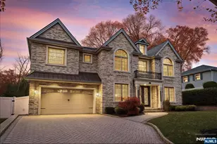 319 Franklin Pl, Paramus, NJ 07652 - Photo 1