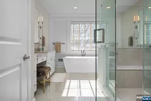 319 Franklin Pl, Paramus, NJ 07652 - Photo 25