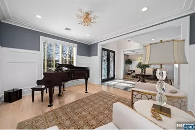 319 Franklin Place, Paramus, NJ 07652 - Photo 5