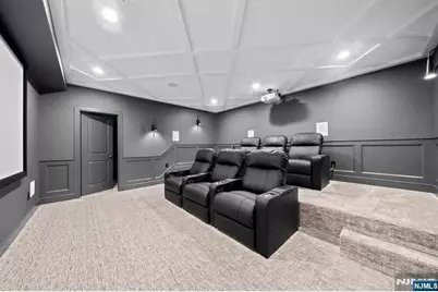 319 Franklin Place, Paramus, NJ 07652 - Photo 45