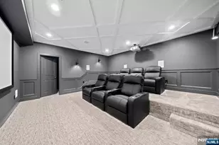 319 Franklin Pl, Paramus, NJ 07652 - Photo 45