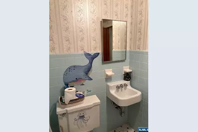 153 Madison Avenue, Rochelle Park Township, NJ 07662 - Photo 15