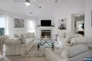 8 Caleb Ct 904, Hamburg, NJ 07419 - Photo 19