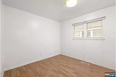 133 Sussex Street, Harrison, NJ 07029 - Photo 13