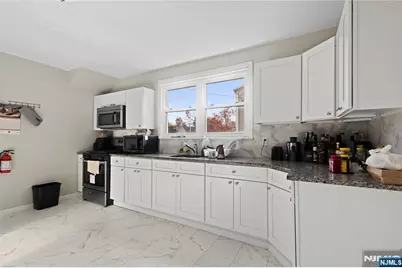 33 Lafayette, Orange, NJ 07050 - Photo 25
