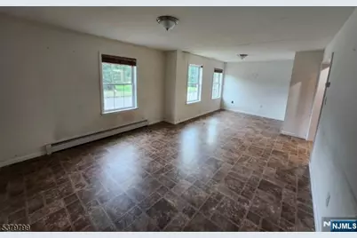 128 Big Piece Road, Fairfield, NJ 07004 - Photo 9