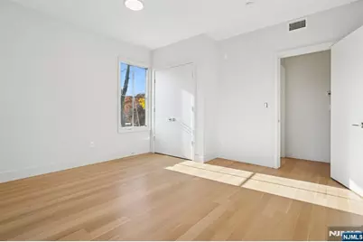 75 Midland Avenue, Montclair, NJ 07042 - Photo 13