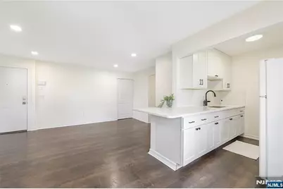 234 Lawton Avenue 1 #1, Cliffside Park, NJ 07010 - Photo 7