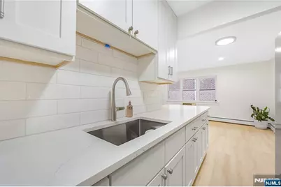 232 Lawton Avenue 2 #2, Cliffside Park, NJ 07010 - Photo 5