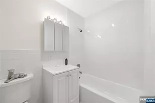 232 Lawton Ave 6, Cliffside Park, NJ 07010 - Photo 17