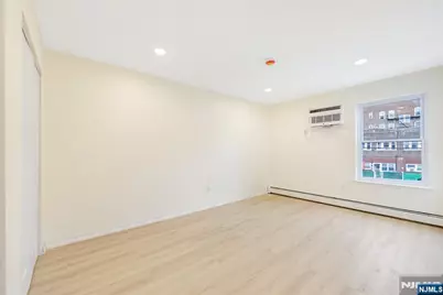 232 Lawton Avenue 6 #6, Cliffside Park, NJ 07010 - Photo 15