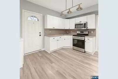 94 17th Street 2 #2, East Orange, NJ 07017 - Photo 3