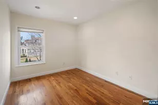 30 Clarendon Pl, Hackensack, NJ 07601 - Photo 33