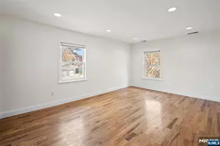 30 Clarendon Pl, Hackensack, NJ 07601 - Photo 23