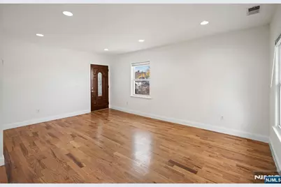 30 Clarendon Place, Hackensack, NJ 07601 - Photo 21