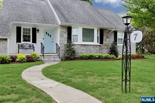 7 Madison Heights, Wyckoff Township, NJ 07481 - Photo 3