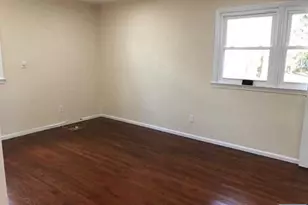 352 Maplewood Dr, Paramus, NJ 07652 - Photo 11