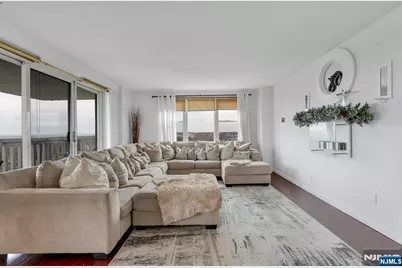 555 North Avenue 17S #17S, Fort Lee, NJ 07024 - Photo 7