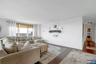 555 North Ave 17S, Fort Lee, NJ 07024 - Photo 9