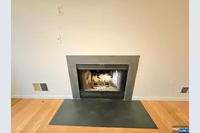 603 Franklin Court L603 #L603, Edgewater, NJ 07020 - Photo 9