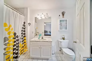 9 Legend Hills Dr, Edgewater, NJ 07020 - Photo 17