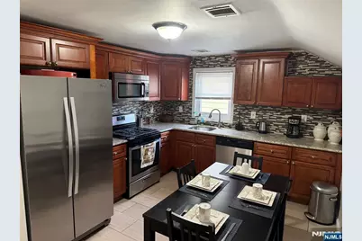 75 Macarthur Avenue, Lodi, NJ 07644 - Photo 9