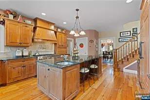 8 Stony Point Rd, Oakland, NJ 07436 - Photo 9