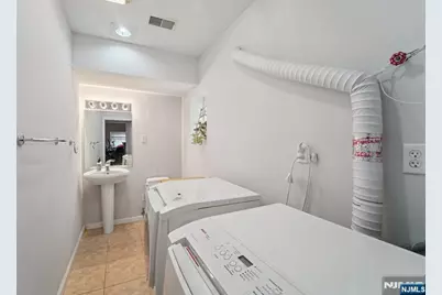764 Jefferson Avenue C0764 #C0764, Cliffside Park, NJ 07010 - Photo 25