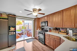 31 Hamilton St, Bloomingdale, NJ 07403 - Photo 15