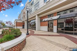 905 River Road 204, Edgewater, NJ 07020 - Photo 23