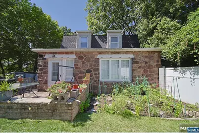 1585 Bergen Boulevard, Leonia, NJ 07605 - Photo 11