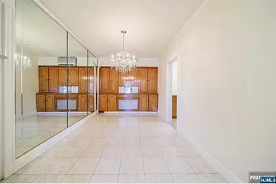 1585 Bergen Boulevard, Leonia, NJ 07605 - Photo 21