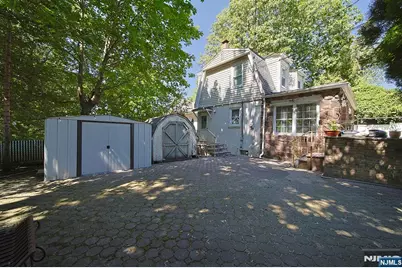 1585 Bergen Boulevard, Leonia, NJ 07605 - Photo 13