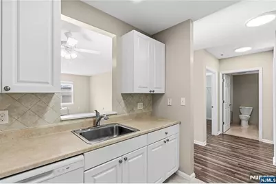 905 River Road 208 #208, Edgewater, NJ 07020 - Photo 13