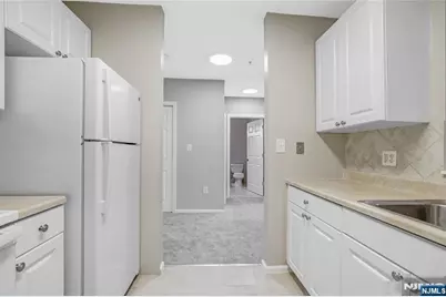 905 River Road 312 #312, Edgewater, NJ 07020 - Photo 29