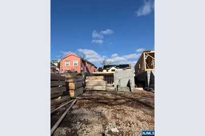 8 Cleveland Street, Belleville, NJ 07109 - Photo 3