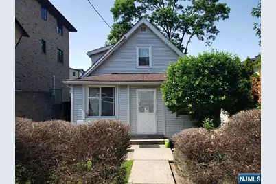 236 E Palisades Boulevard, Palisades Park, NJ 07650 - Photo 1